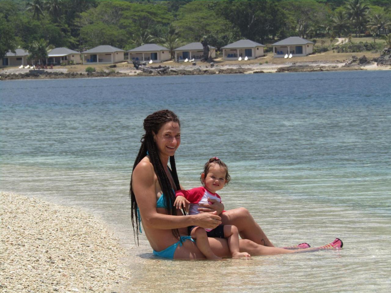 Blue Bay Resort ポートビラ エクステリア 写真