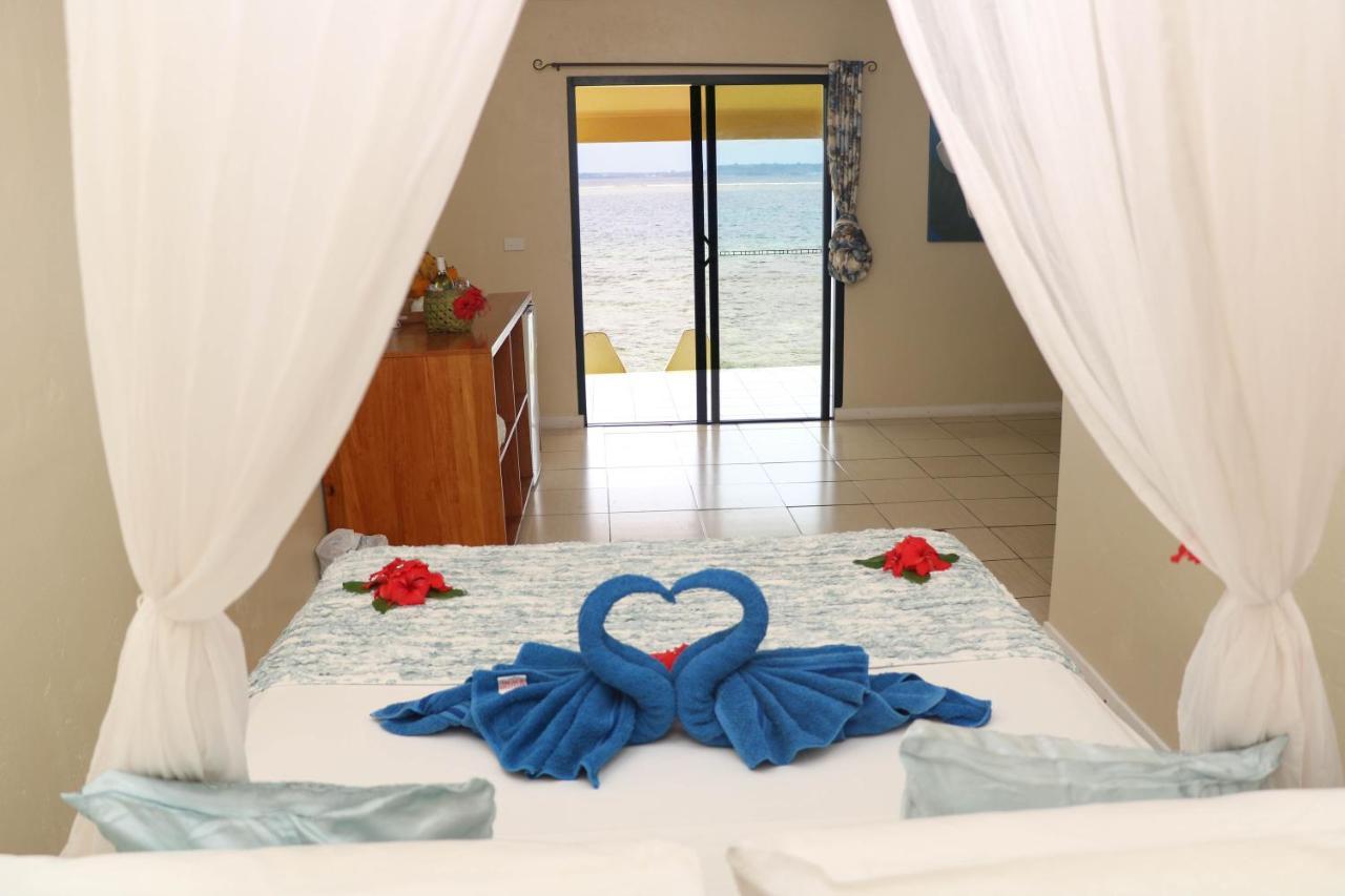 Blue Bay Resort ポートビラ エクステリア 写真